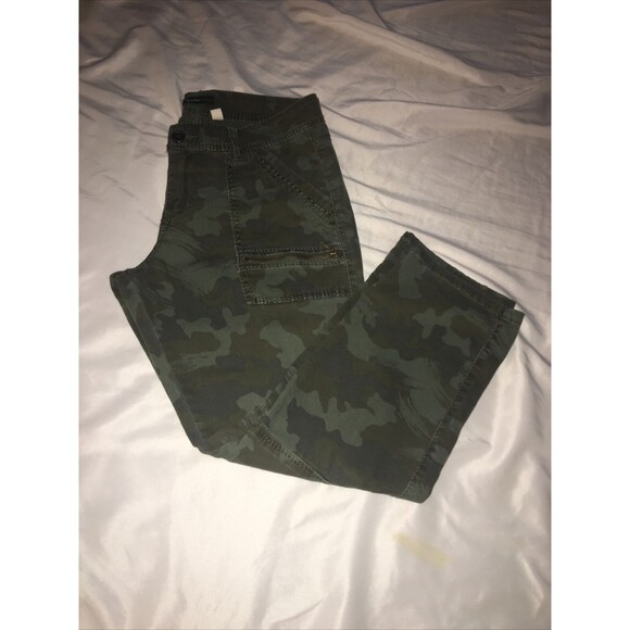 Supplies Women’s Green Capris Pants Camo Gorpcore Cabincore Cosplay Size 8 Boho - Picture 13 of 13